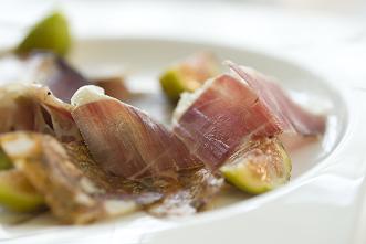 笹森通彰|できる限り自家製のものを提供し、仕入れる食材の素性の知れたものだけ。そのこだわりをブログで発信し、短期間で全国に知られる有名店に