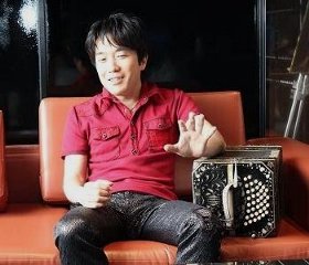 インタビュー写真:小松亮太さん