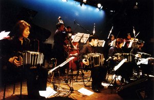 デビュー以前からよく演奏しているライブハウス<br>「江古田Buddy」にて。