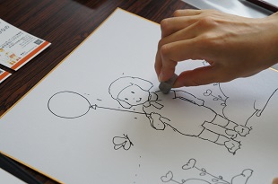 はまのゆかさん イラストの描き方:下書きを消す